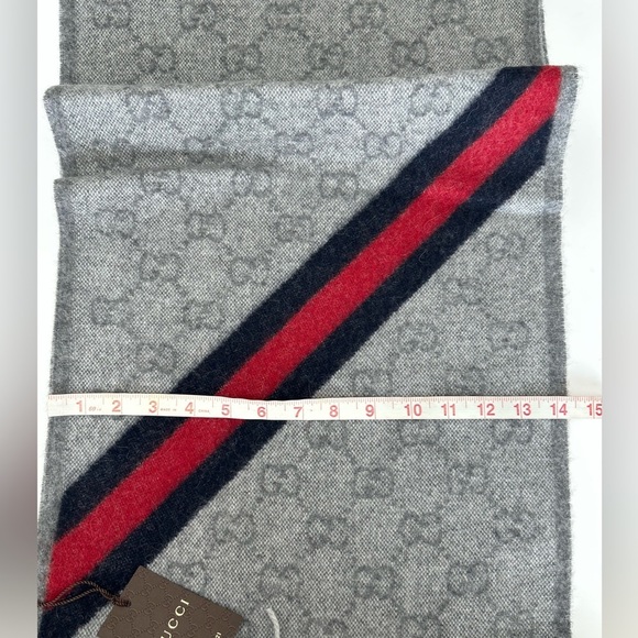 New With Tags Gucci Nikky Wool Alpaca Monogram Web light Gray Scarf Shawl Fringe - Picture 9 of 12